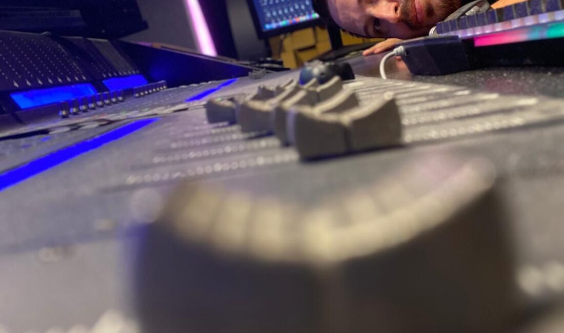 Türk elektronik müzik sahnesinin yükselen isimlerinden DJ ve aranjör Mahmut