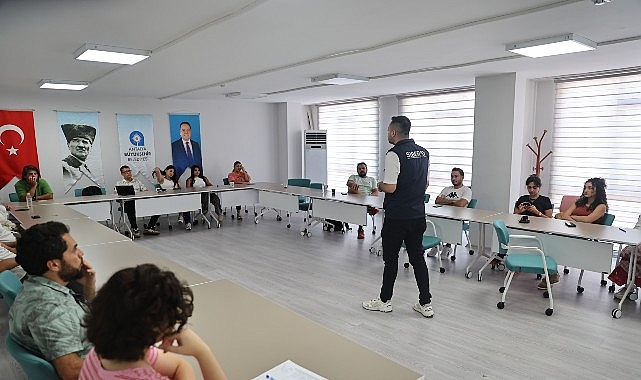 Antalya Büyükşehir Belediyesi’ne bağlı Girişimcilik Merkezi’nde düzenlenen eğitimde, Antalya İl