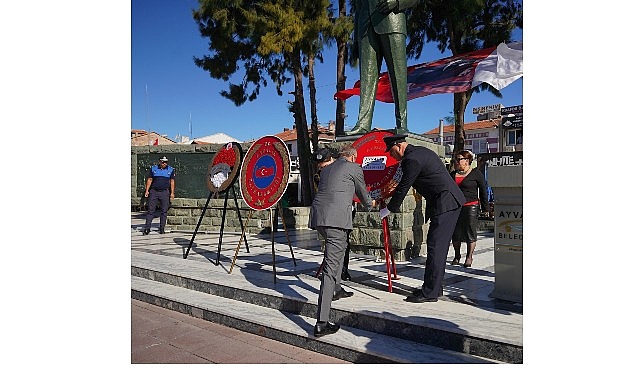 19 Eylül Gaziler Günü, Ayvalık’ta Cumhuriyet Meydanı’nda düzenlenen törenle kutlandı.