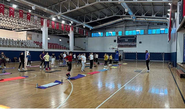 Bakırköy Belediyesi’nin Atatürk Spor ve Yaşam Köyü’nde düzenlediği “Sabah Sporları”