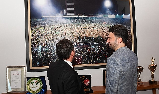  Bursaspor’a her fırsatta destek olan Osmangazi Belediye Başkanı Erkan Aydın,