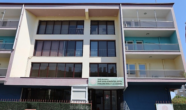 Bayraklı Belediyesi, ilçedeki okullardan gelen bakım ve onarım taleplerini imkanlar