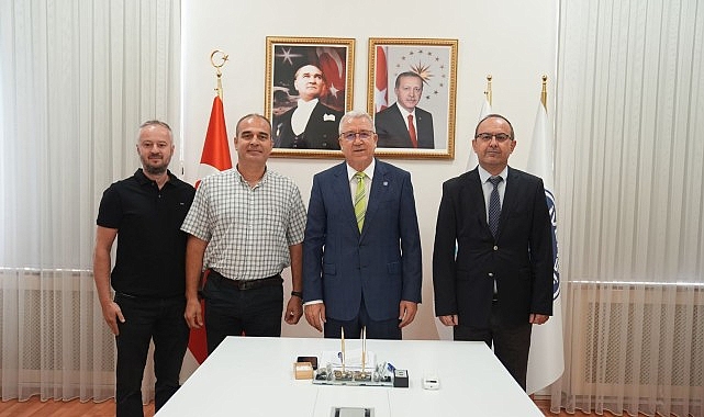 Ege Üniversitesi (EÜ) Fen Fakültesi öğretim üyesi Prof.