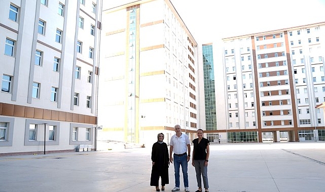  Ege Üniversitesinde yeni akademik yılın heyecanı yaşanırken, Rektör Prof.