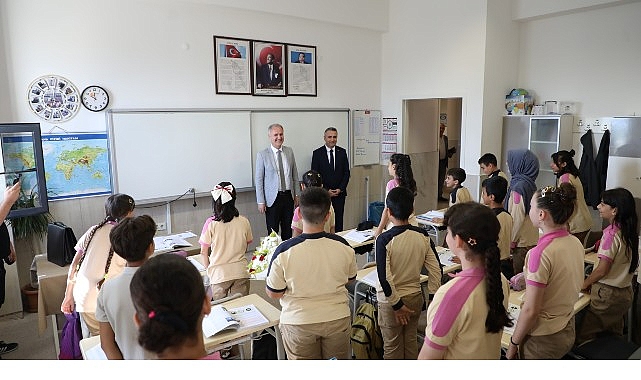 İnegöl Belediye Başkanı Alper Taban’ın gençlerin fikirlerinin şehre doğrudan yansıması