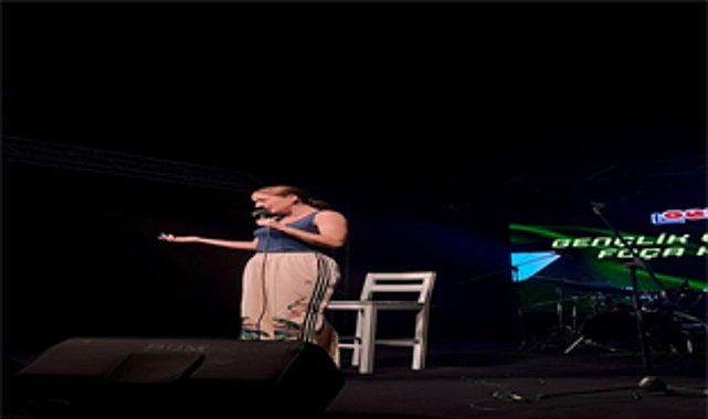 İzmir Büyükşehir Belediyesi ve Foça Belediyesi iş birliğiyle Kumburnu Plajı’nda