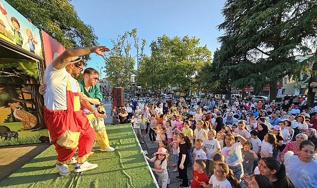 Gölcük Belediyesi, yeni eğitim-öğretim yılı başlangıcına hazırlanan çocuklara yönelik Anıtpark’ta