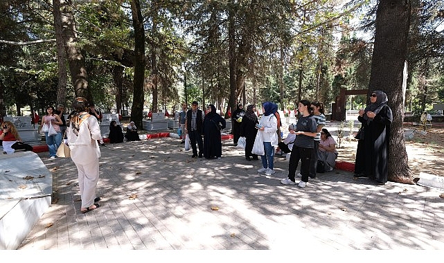 İnegöl Belediyesi’nin düzenlediği Zaferden Kurtuluşa etkinlikleri kapsamında gerçekleştirilen “Tarihin İzinde