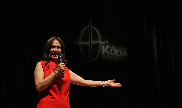 Karşıyaka Belediyesi tarafından sanat dünyasına kazandırılan ve klasik müzikte bir