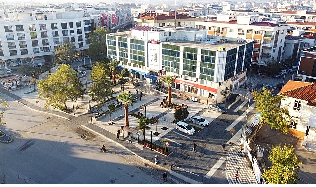 Menderes’in Gümüldür İnönü Mahallesi Muhtarı Bahar Bilecen, eşi Ali Bilecen