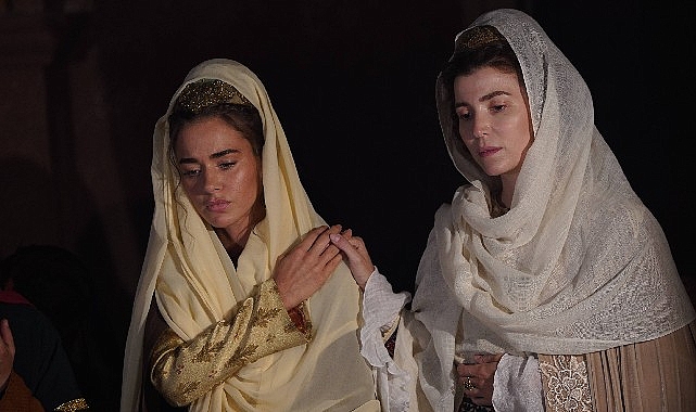 Büyük prodüksiyonu, zengin oyuncu kadrosu ve duygu yüklü hikâyesiyle "Mevlana: