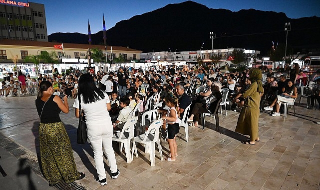 Eğitim ve öğretim yılının başlaması dolayısıyla Kemer Belediyesi Ülker-Orduvar Akman