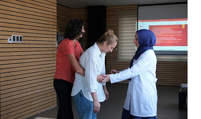 Büyükşehir Belediyesi, “Dünya İlk Yardım Günü” kapsamında düzenlediği etkinliklerde çocuklara