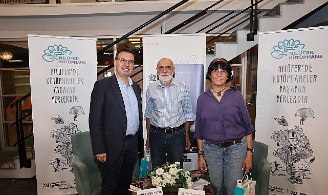 Nilüfer Belediyesi Şiir Kütüphanesi’nde düzenlenen “Dizelerin İzinde: Zarfsız Mektuplar” söyleşisinde