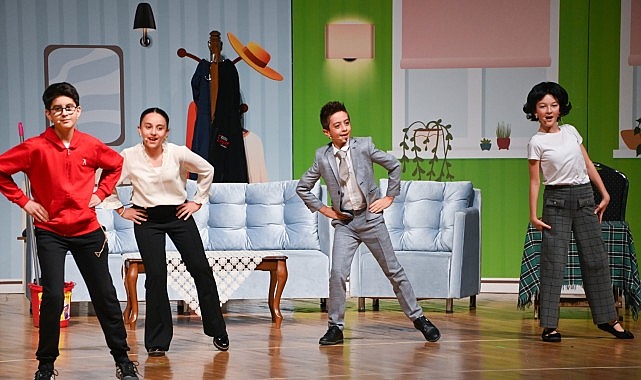 Selçuklu Belediyesi Sanat Akademisi’nde keşfedilen yetenekler, aldıkları eğitimi sahnede başarıyla