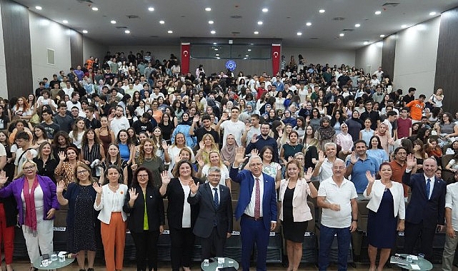 Ege Üniversitesinde, yeni başlayan 2025-2026 Eğitim Öğretim Yılı kapsamında üniversitesi genelinde Oryantasyon
