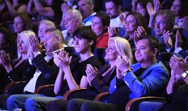 Osmangazi Belediyesi Bursa’nın yetiştirdiği değerli sanatçılardan biri olan Sanat Güneşi