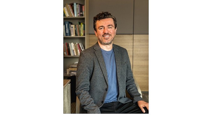 Beğenilme ve onay alma isteği insan doğasının temel özelliklerinden biri.