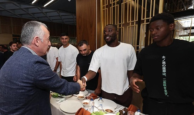 Vali İlhami Aktaş ve Kocaeli Büyükşehir Belediye Başkanı Doç.