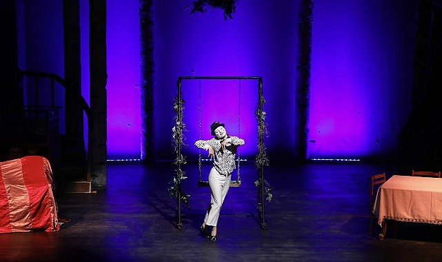 Çankaya Belediyesi Atatürk Sanat Merkezi, Ağaçlar Ayakta Ölür tiyatro oyununa