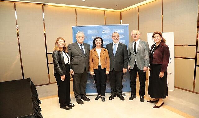 Mehmet Nane’nin “Size Anlatacaklarım Var” kitabı ve sohbetiyle ilham dolu