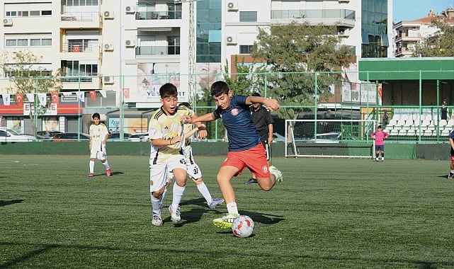 Cumhuriyet Bayramı’nın coşkusunu kültür, sanat ve spor etkinlikleriyle büyüten Karşıyaka