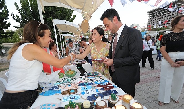 Bayraklı Belediyesi, ilçedeki üreten kadınları desteklemek amacıyla el emeğiyle hazırlanan