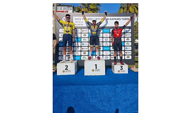 Konya Büyükşehir Belediyespor Bisiklet Takımı sporcuları, Antalya’nın Alanya ilçesinde düzenlenen