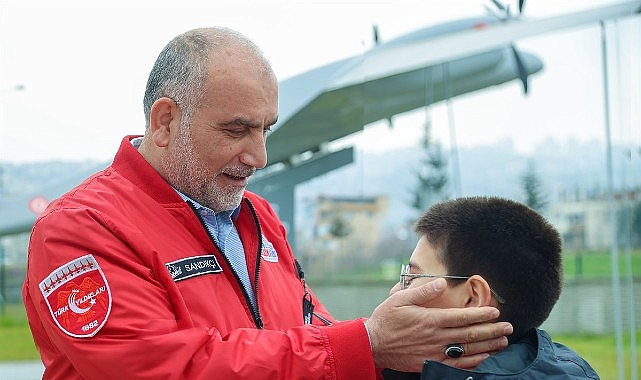 Canik Belediye Başkanı İbrahim Sandıkçı, öğrencileri deney ve gözlem etkinlikleri