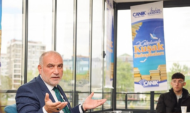Canik’te Gençler Tecrübe Yolculuğunda Buluşuyor Canik Belediye Başkanı İbrahim Sandıkçı, ‘Kütüphanede Kuşak Buluşmaları’ programıyla gençleri