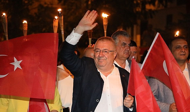 “Cumhuriyet, özgürlüğün, eşitliğin ve demokrasinin adıdır” Edremit Belediye Başkanı Mehmet Ertaş, Cumhuriyet’in ilanının 102.