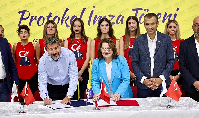 Didim Belediye Başkanı Hatice Gençay, spora ve sporculara verdiği desteği