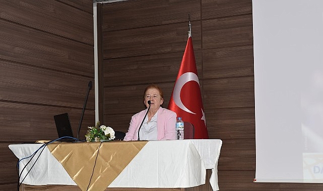 Ege Üniversitesi Edebiyat Fakültesi, öğrencilerini uluslararası araştırma olanaklarıyla buluşturacak özel