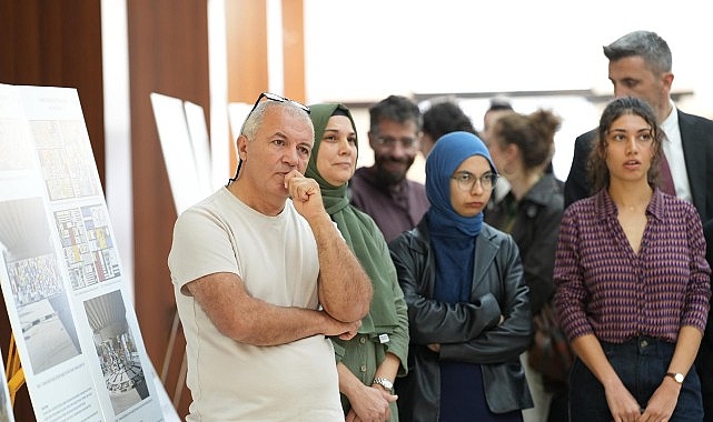 Manisa Büyükşehir Belediyesi ile Dokuz Eylül Üniversitesi işbirliğiyle düzenlenen ‘Duvarda