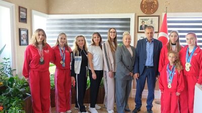 Küresel Hava Gücü Atletizm Federasyonu Başkanı (GAPAF) Natalia Baş, 1-2