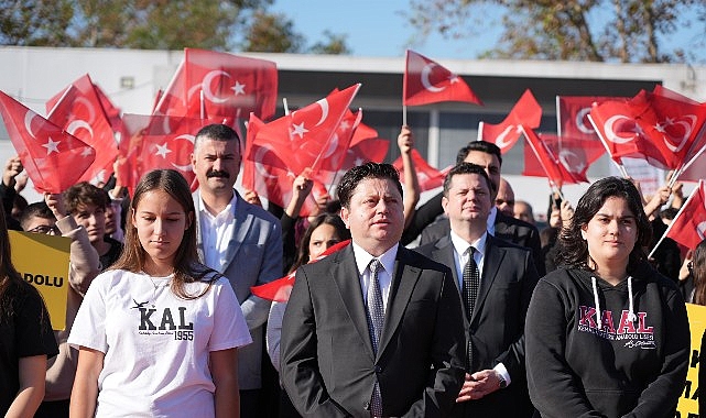 Cumhuriyet Bayramı kutlamaları kapsamında her yıl düzenlenen meşale yakma töreni,