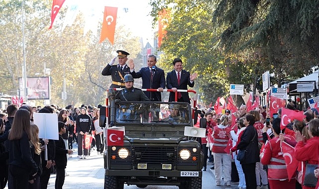 29 Ekim Cumhuriyet Bayramı kutlamaları Kadıköy’de devam ediyor.