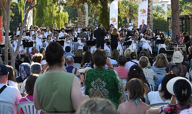 Kemer Belediyesi Gençlik Orkestrası ve Antalya Üstün Kent Orkestrası ile