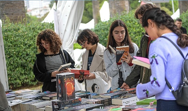 İzmir Büyükşehir Belediyesi ev sahipliğinde kapılarını açan 6.