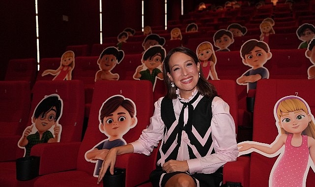 Nu Animasyon yapımı dizinin senaryosunu Gupse Özay kaleme alırken, ana karakter Gupi’yi de kendisi seslendiriyor.