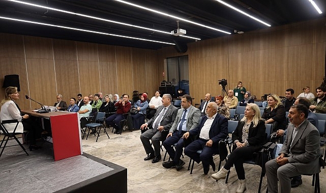 Birçok ünlü yazar ve şairin söyleşi ve imza günü etkinliğine