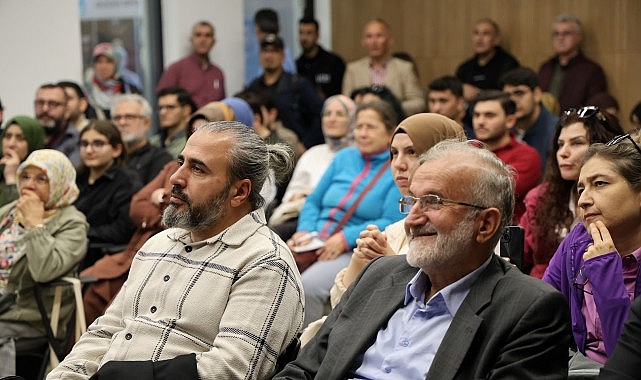 Kocaeli Kitap Fuarı’na konuk olan Prof.