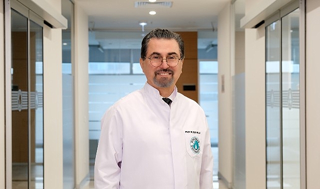 Üsküdar Üniversitesi Diş Hastanesi Protetik Diş Tedavisi Uzmanı Prof.