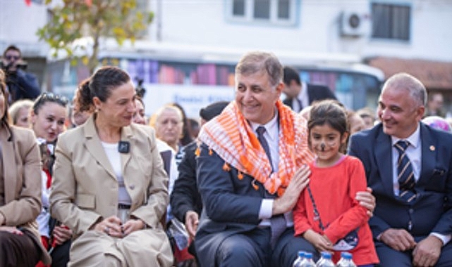 İzmir Büyükşehir Belediyesi'nin Cumhuriyet Bayramı’nın 102’nci yılı için “Cumhuriyet Her