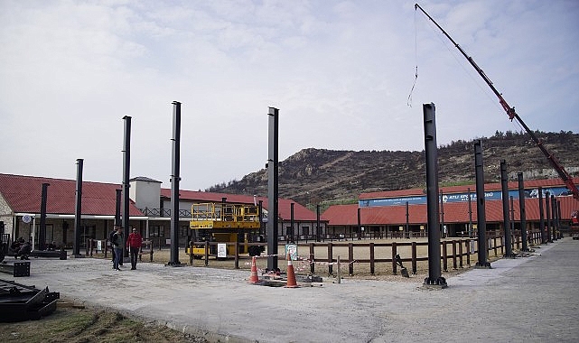 Aliağa Belediyesi’nin özel gereksinimli bireylerin sosyal, psikolojik ve fiziksel gelişimlerine
