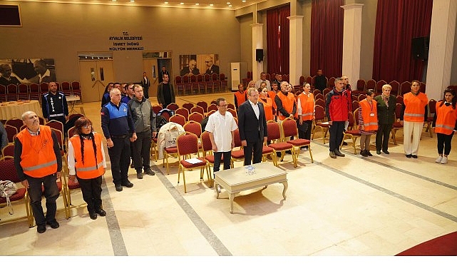 38 saatlik eğitimlerde; temel ilk yardım, afet bilgisi, afet psikolojisi,