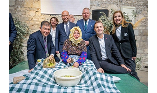 İzmir Büyükşehir Belediye Başkanı Dr.