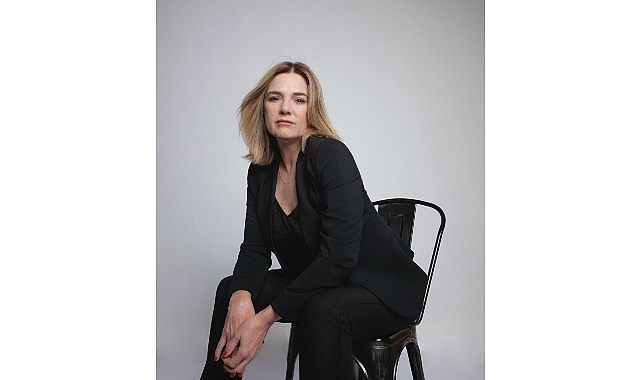 Türkiye’nin en özel vokallerinden Birsen Tezer, Yapı Kredi bomontiada’nın World Akustik konser