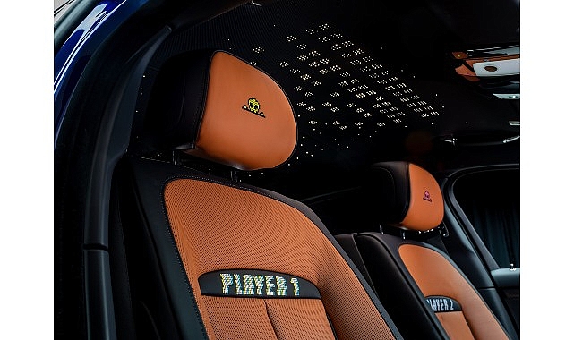 Rolls-Royce, vintage video oyunlarının 8-bit evreninden ilham alan Bespoke bir