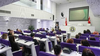 Buca Belediyesi, vatandaş odaklı hizmet anlayışı güçlendirmek adına çalışanlarına “Zihin